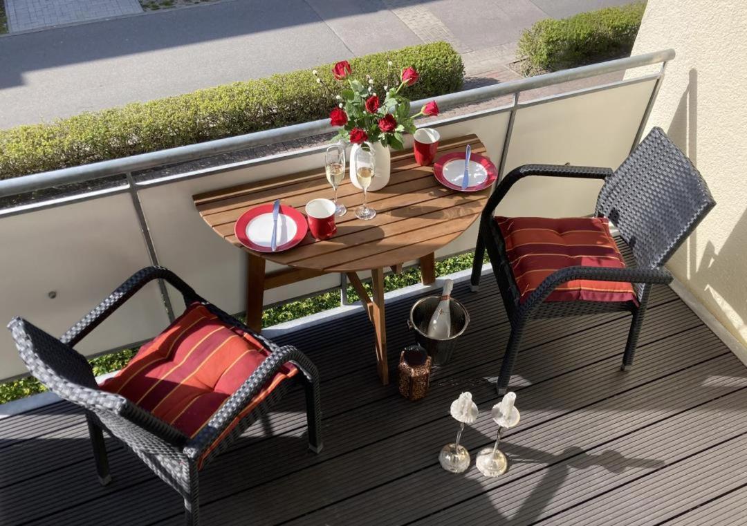 Wohnung 9 Meer-Ruhe Im Haus Stranddistel Komfortable Ferienwohnung Im 1 Og Fuer 4 Personen In Zingst Zewnętrze zdjęcie