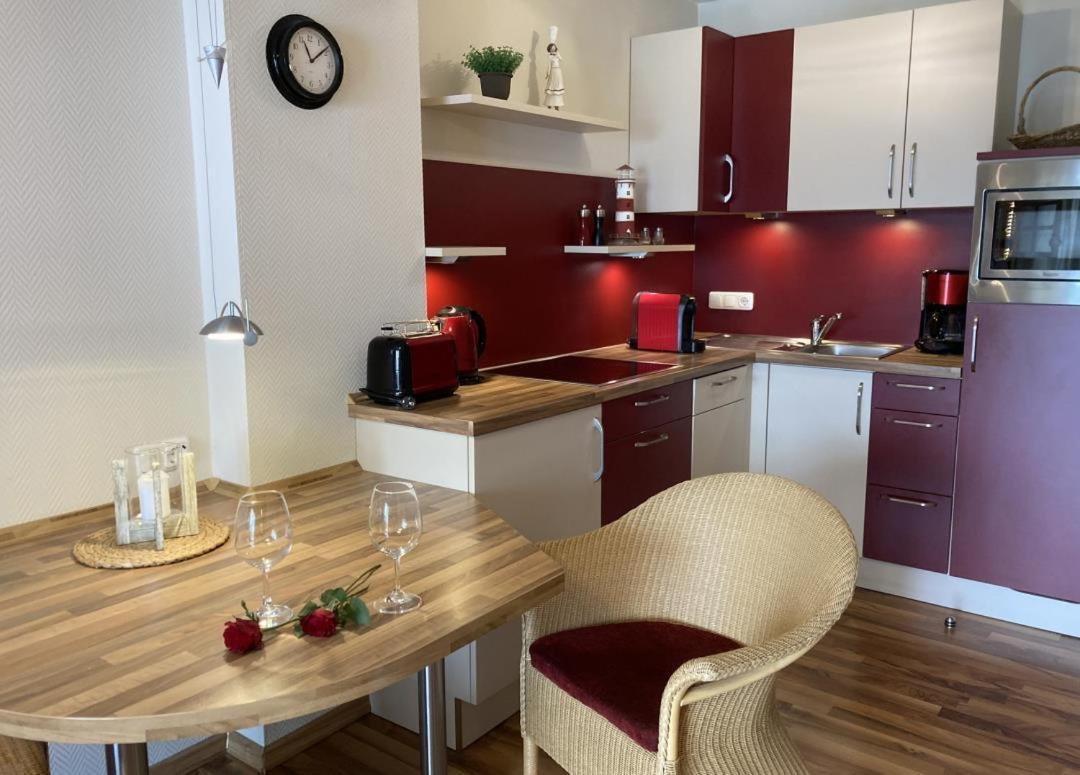 Wohnung 9 Meer-Ruhe Im Haus Stranddistel Komfortable Ferienwohnung Im 1 Og Fuer 4 Personen In Zingst Zewnętrze zdjęcie